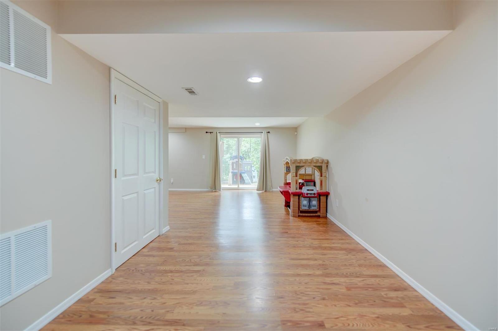 831 Larkin Avenue Creve Coeur, MO 63141 - Photo 39 of 56
