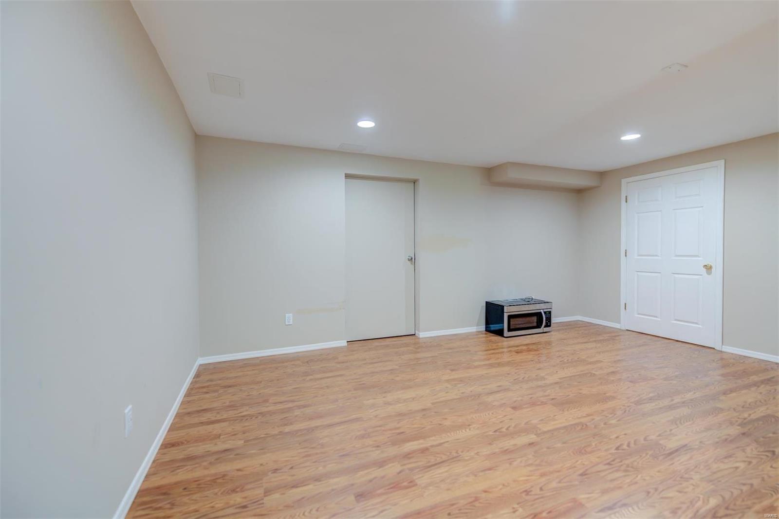 831 Larkin Avenue Creve Coeur, MO 63141 - Photo 41 of 56