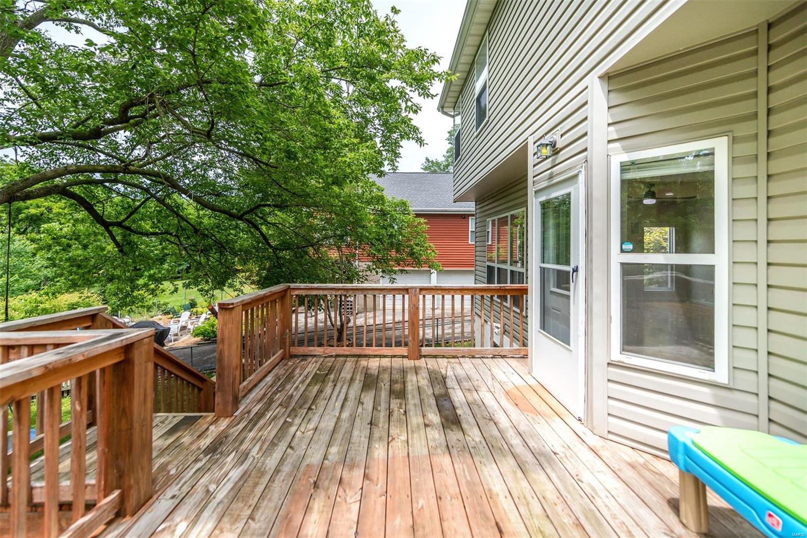 831 Larkin Avenue Creve Coeur, MO 63141 - Photo 46 of 56