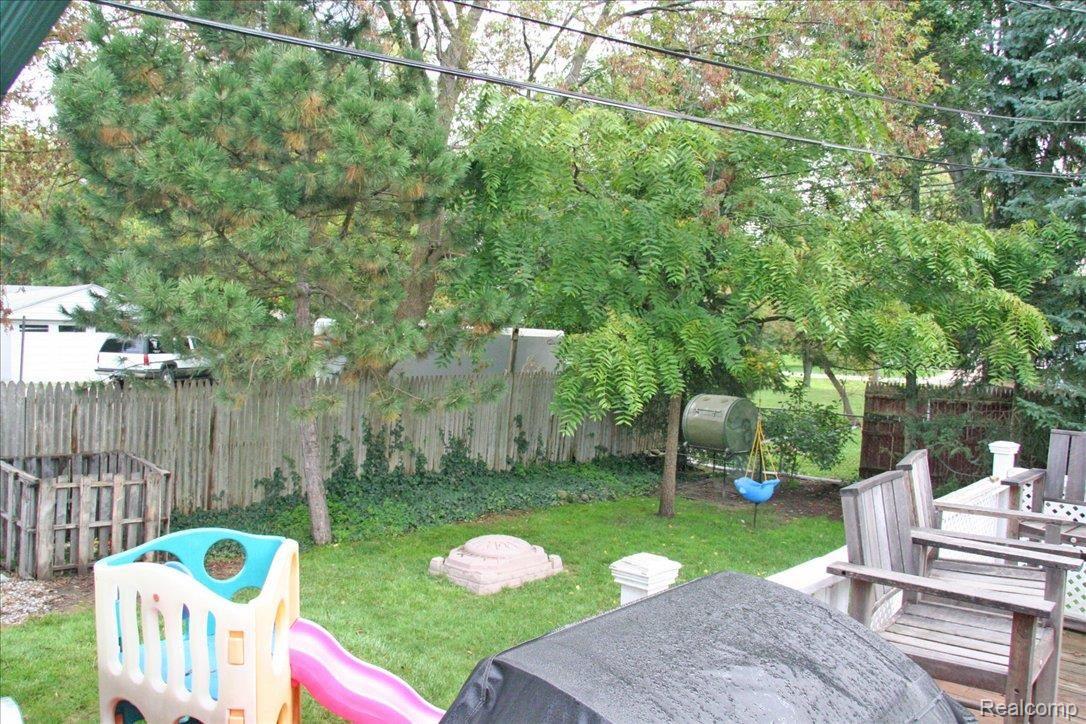 2927 Hartline Drive Rochester, MI 48309 - Photo 10 of 11 10 Yard