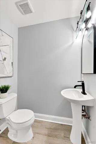 $225,000 | 2712 Allen Avenue, St. Louis, MO 63104