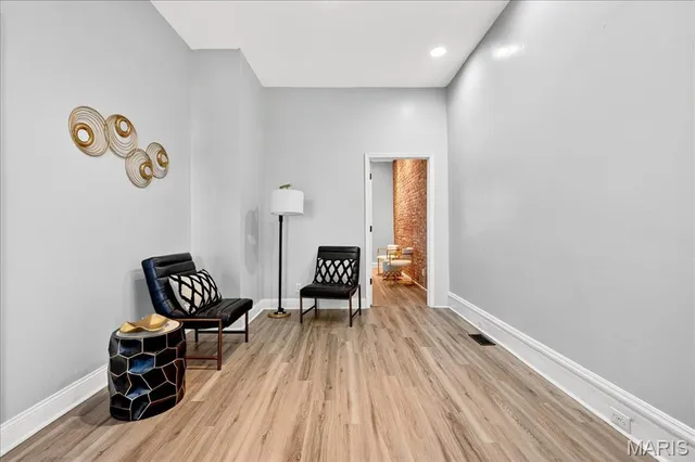 $225,000 | 2712 Allen Avenue, St. Louis, MO 63104