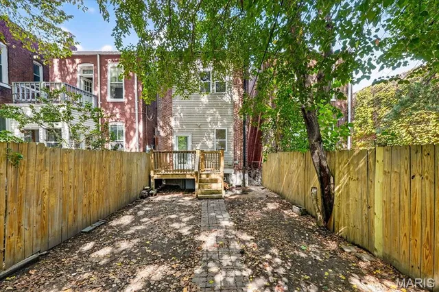 $225,000 | 2712 Allen Avenue, St. Louis, MO 63104