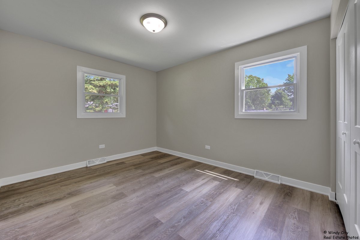 381 Purdue Lane Elgin, IL 60123 - Photo 6 of 9 Gallery Image 6