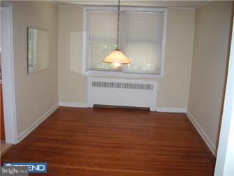 323 Copley Road Upper Darby, PA 19082 - Photo 3 of 11 Dining Room