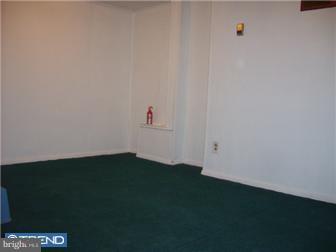 323 Copley Road Upper Darby, PA 19082 - Photo 10 of 11 Basement - Finished