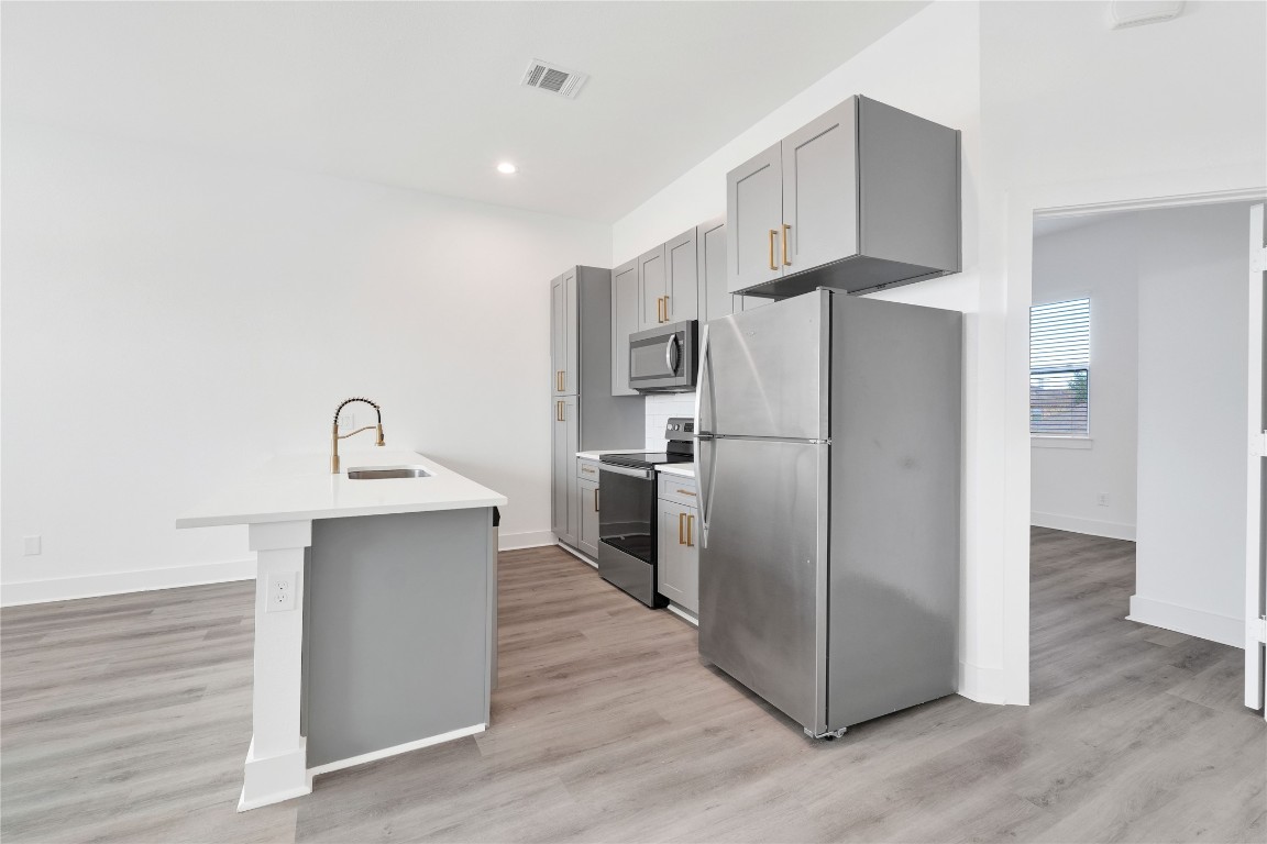 706 Morris Street Houston, TX 77009 - Photo 8 of 17 photo representation of similar completed construction projects