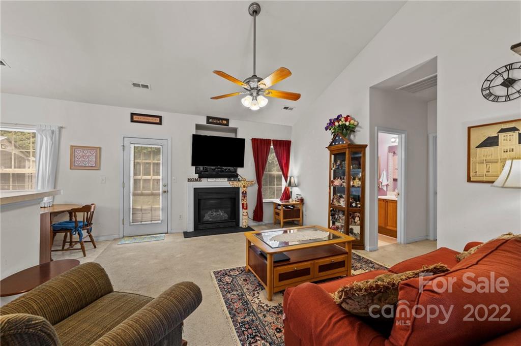 5320 Javitz Road Charlotte, NC 28216 - Photo 8 of 31 Gallery Image 8