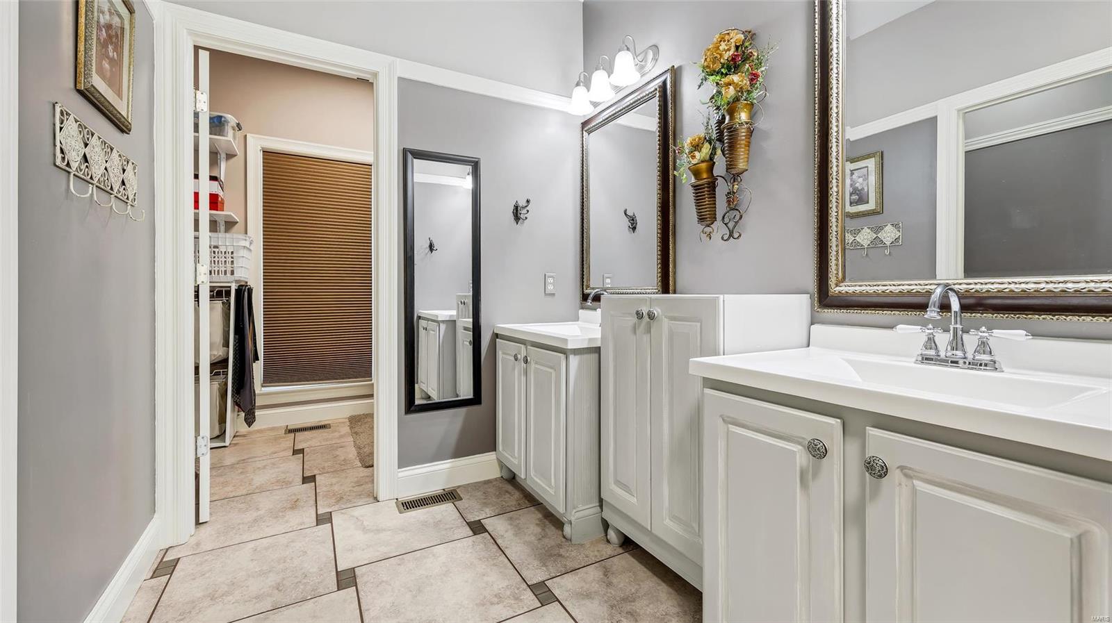 936 Legends View Drive Eureka, MO 63025 - Photo 35 of 69