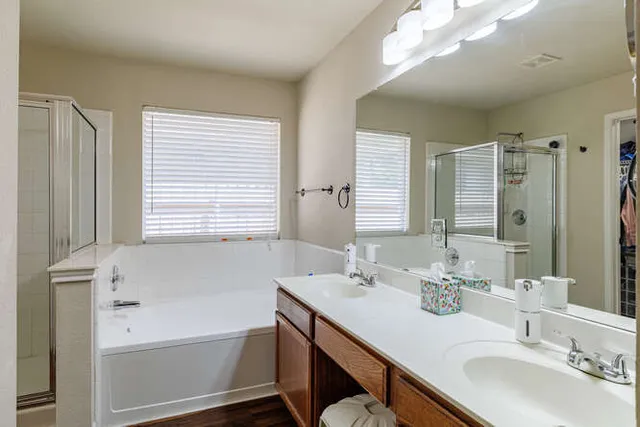 $2,400 | 213 Chandler Crossing Trail, Round Rock, TX 78665