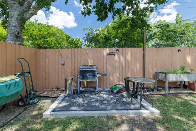 $2,400 | 213 Chandler Crossing Trail, Round Rock, TX 78665