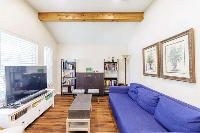 $2,400 | 213 Chandler Crossing Trail, Round Rock, TX 78665