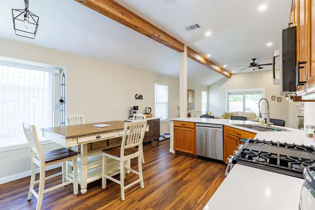 $2,400 | 213 Chandler Crossing Trail, Round Rock, TX 78665