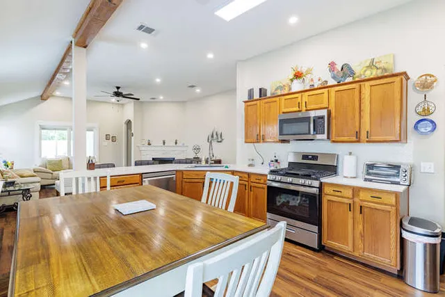 $2,400 | 213 Chandler Crossing Trail, Round Rock, TX 78665