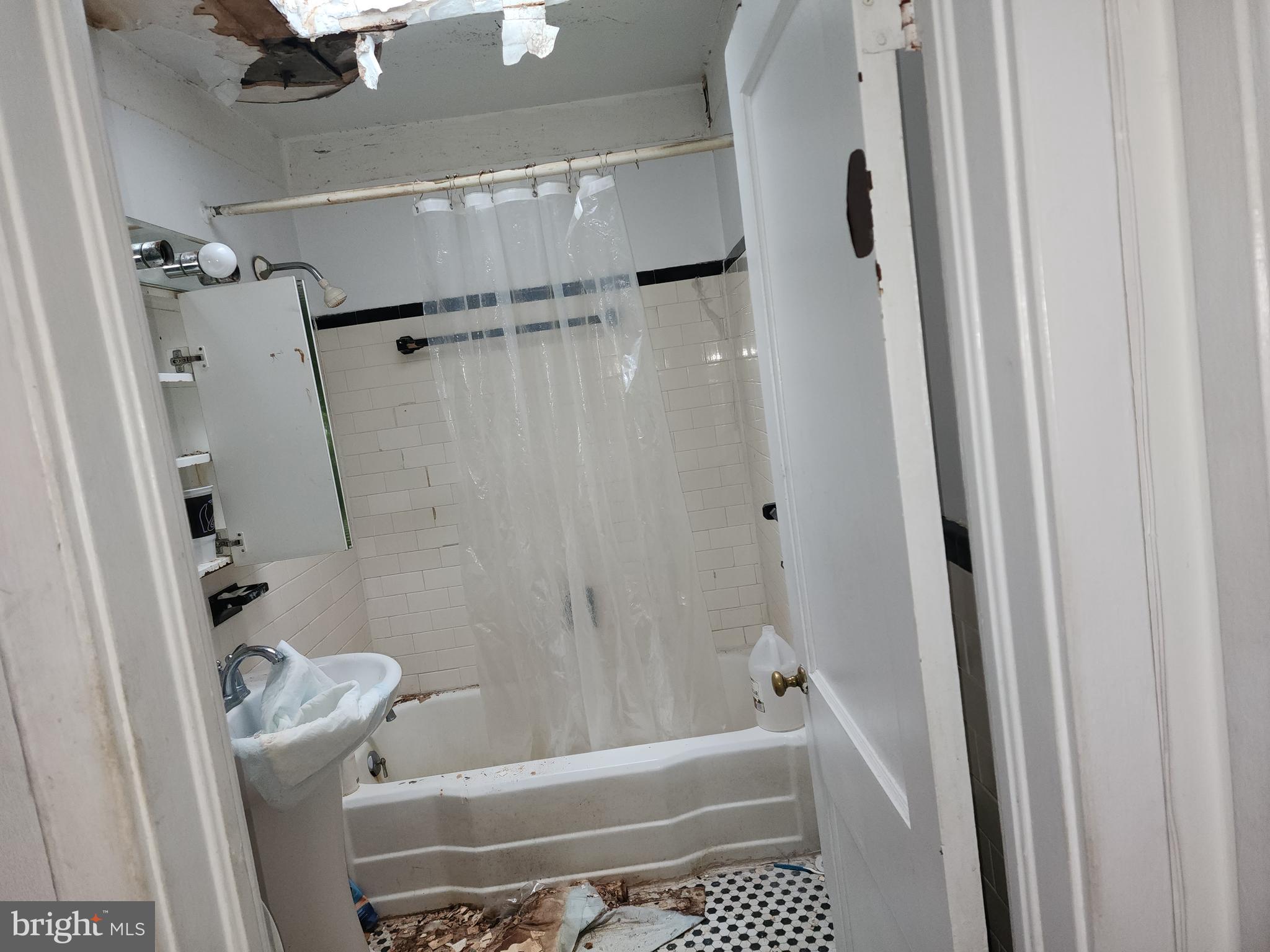 123 Denison Street Baltimore, MD 21229 - Photo 9 of 14