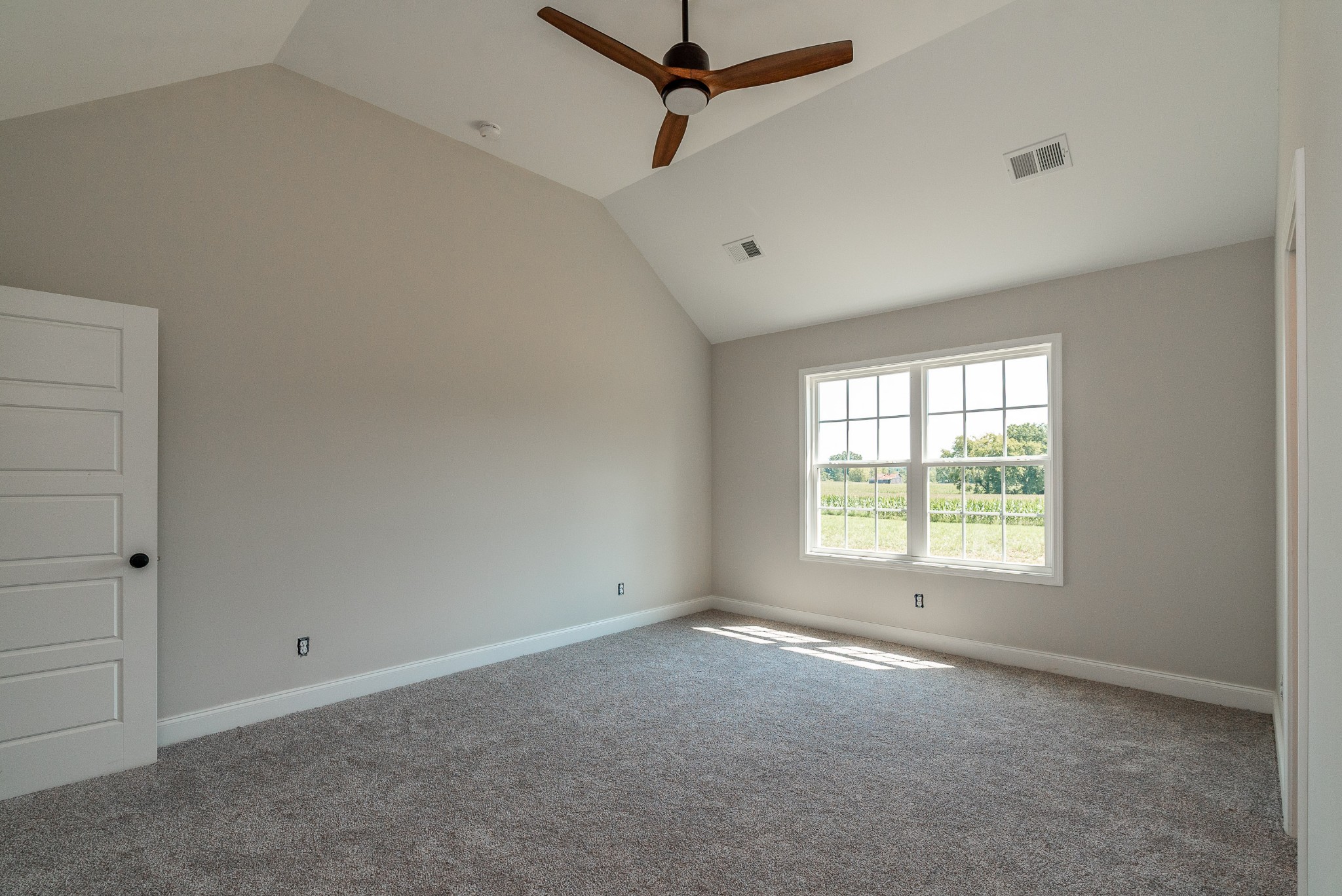 4144 Dot Road Springfield, TN 37172 - Photo 32 of 52 a view of an empty room with a window