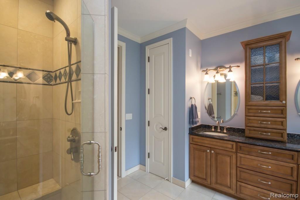 590 Sheldon Court Rochester, MI 48306 - Photo 78 of 99 78 Mstr Bath Entry.jpg
