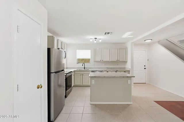 $2,800 | 2354 East Palm Beach Drive, Chandler, AZ 85249