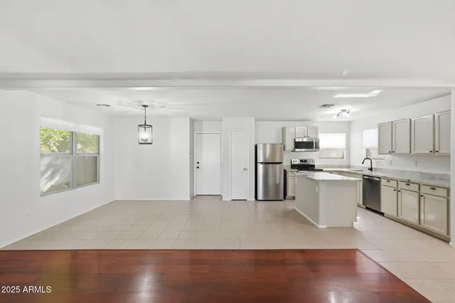 $2,800 | 2354 East Palm Beach Drive, Chandler, AZ 85249