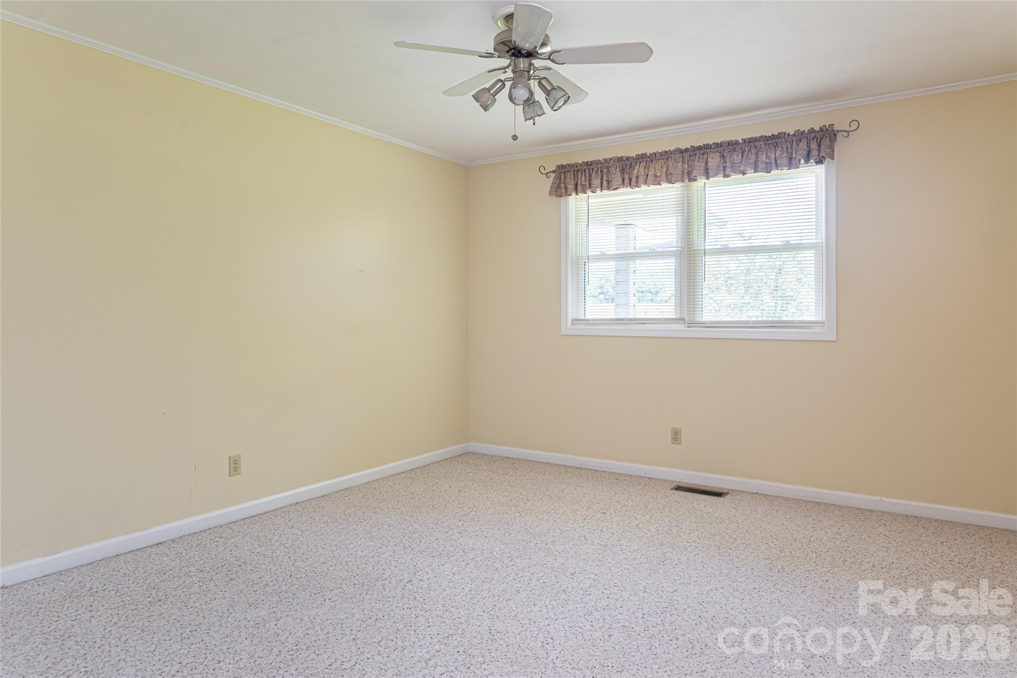 2800 Coxe Road Tryon, NC 28782 - Photo 13 of 40 an empty room with a window