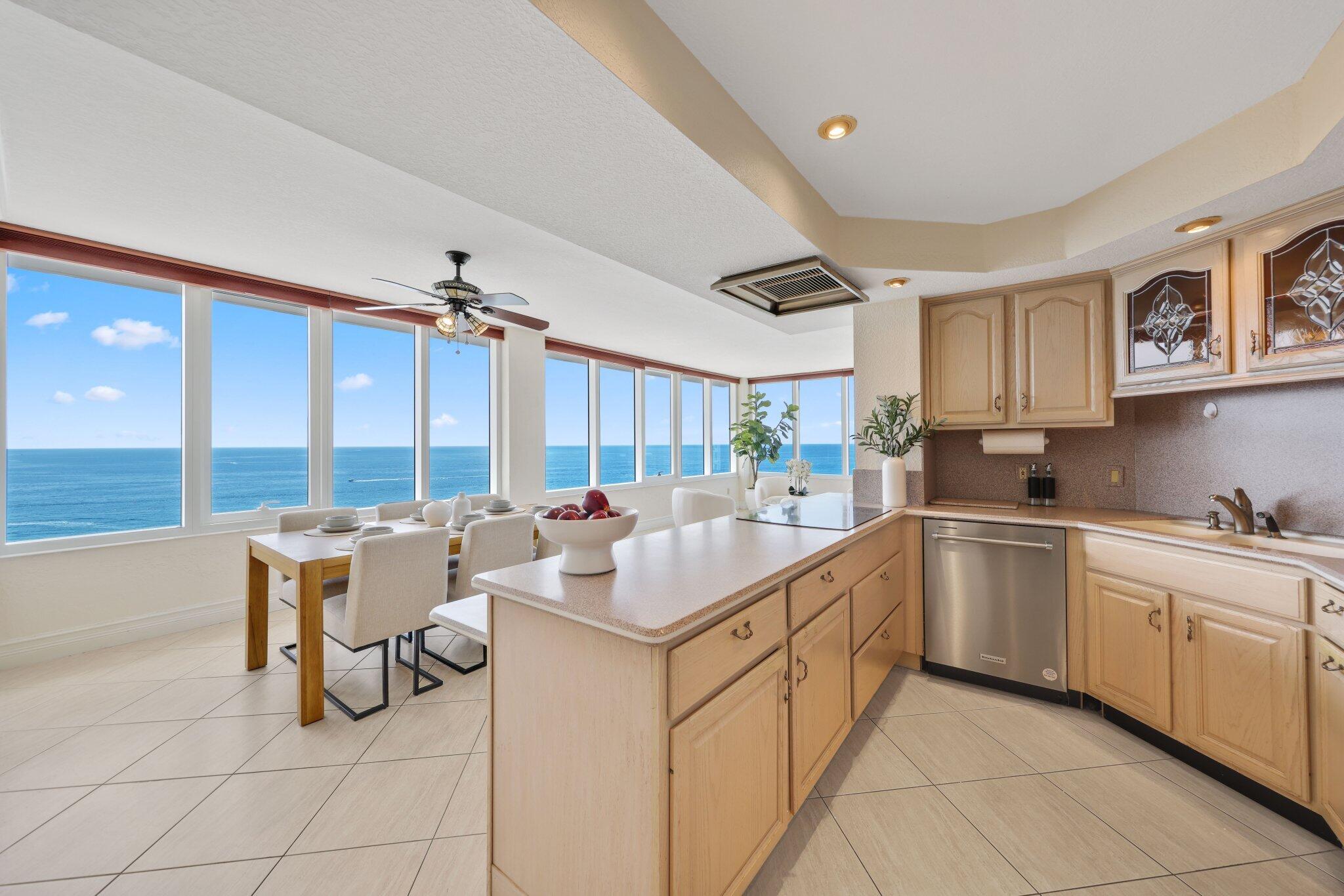 700 South Ocean Boulevard, Unit 1202 Boca Raton, FL 33432 - Photo 17 of 50 700 South Ocean Boulevard - 32.jpg-SMALL