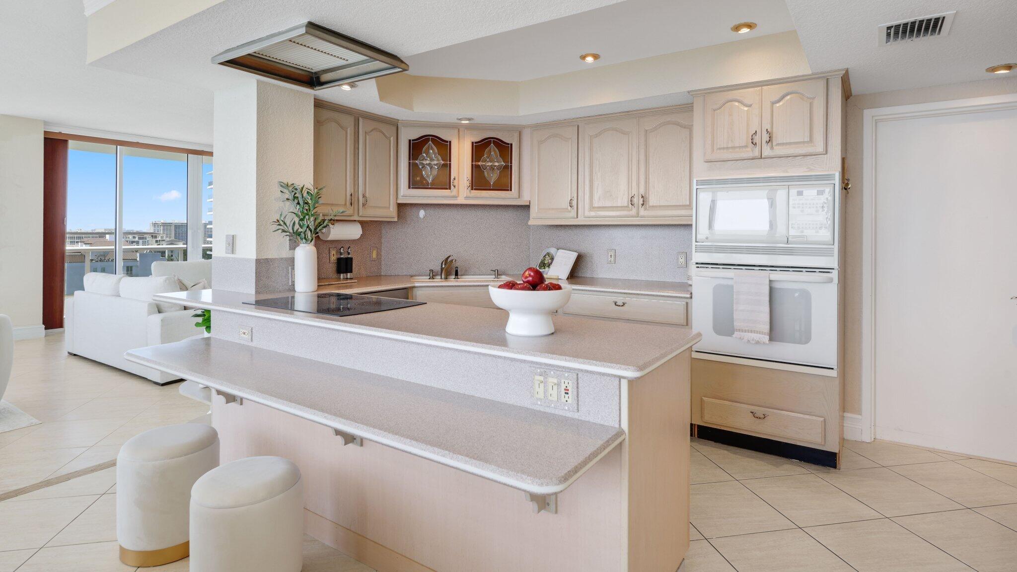 700 South Ocean Boulevard, Unit 1202 Boca Raton, FL 33432 - Photo 18 of 50 700 South Ocean Boulevard - 30.jpg-SMALL