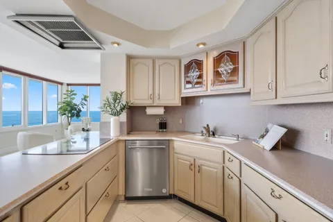 $1,595,000 | 700 South Ocean Boulevard, Unit 1202, Boca Raton, FL 33432