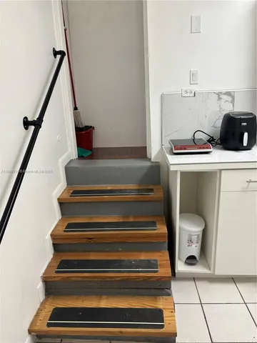 a view of entryway and hall