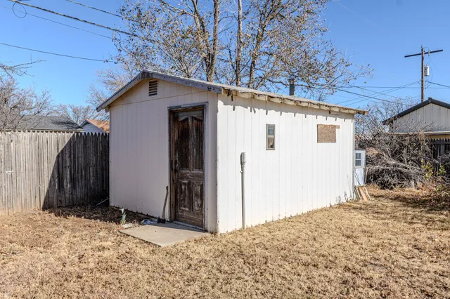 $103,000 | 1412 West 25th Street, Plainview, TX 79072