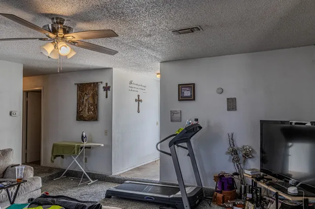 $103,000 | 1412 West 25th Street, Plainview, TX 79072