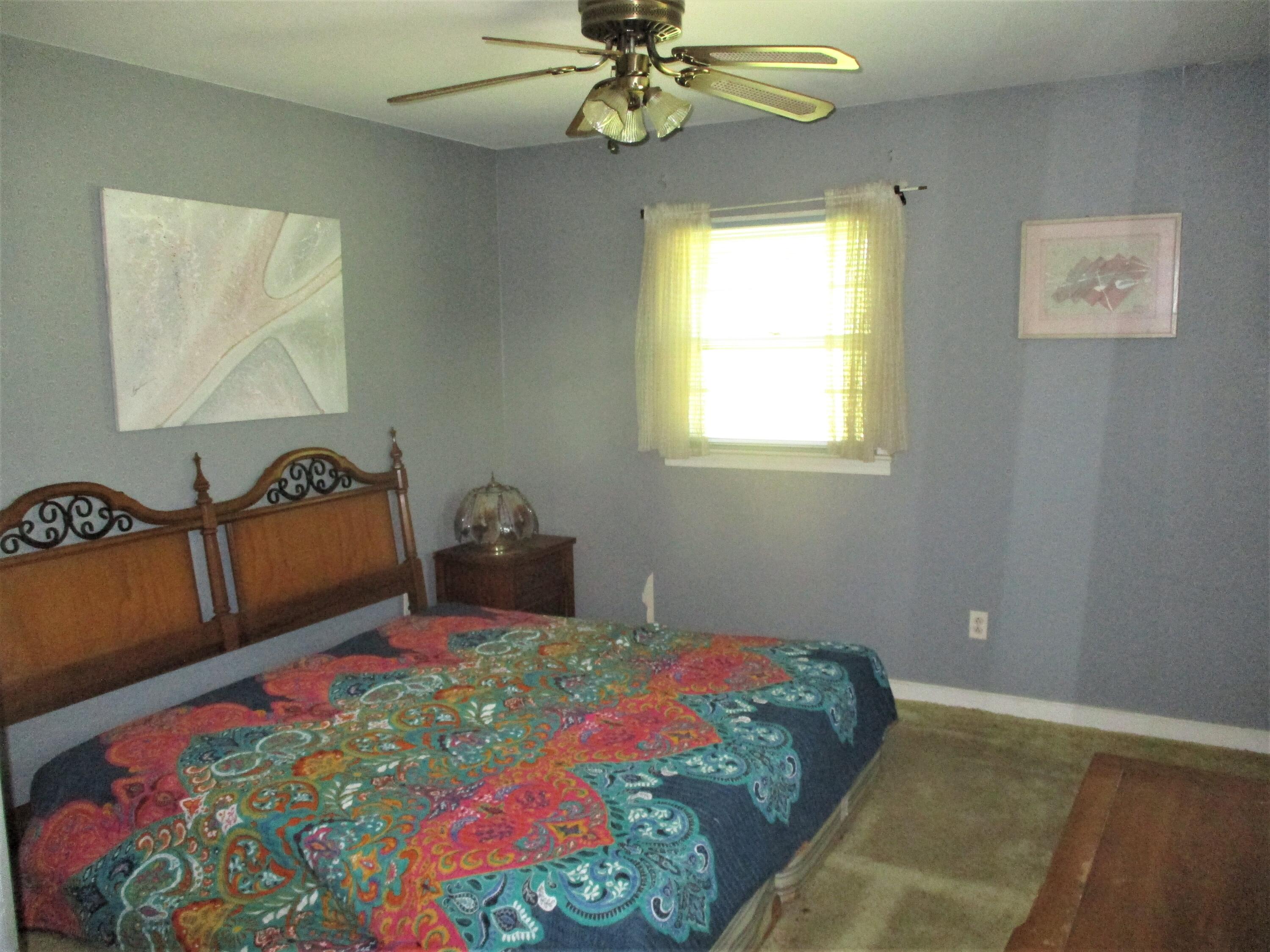 6711 Jingling Rocks Road Covington, VA 24426 - Photo 17 of 19 Peters Mountain Bedroom