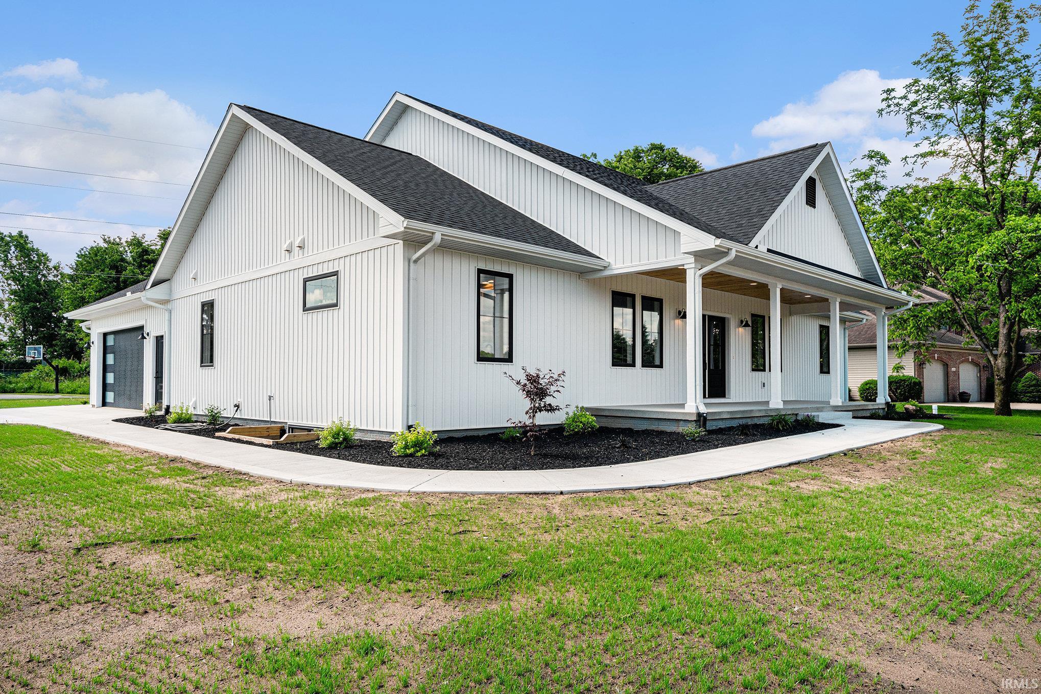 53709 Ridgeview Lane Bristol, IN 46507 - Photo 2 of 34 Gallery Image 2