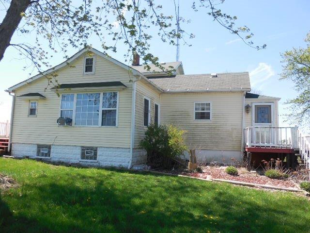 488 County Road 2100 North Danforth, IL 60930 - Photo 2 of 10 a front view of a house with a yard