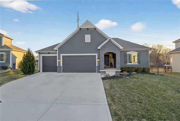 $569,000 | 3213 Southeast Mill Creek Lane, Lee's Summit, MO 64063