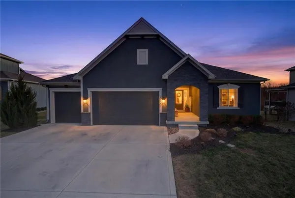 $569,000 | 3213 Southeast Mill Creek Lane, Lee's Summit, MO 64063