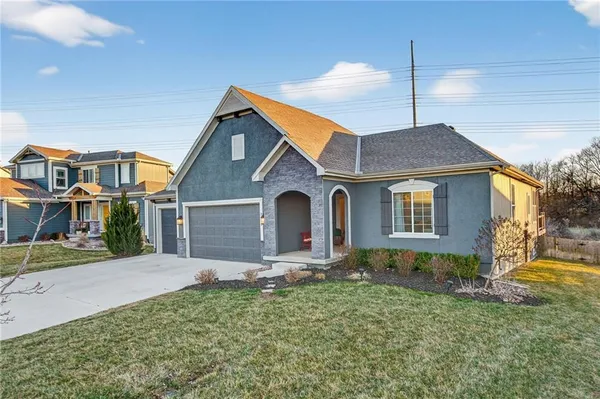 $569,000 | 3213 Southeast Mill Creek Lane, Lee's Summit, MO 64063