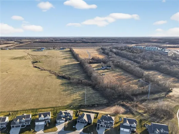 $569,000 | 3213 Southeast Mill Creek Lane, Lee's Summit, MO 64063
