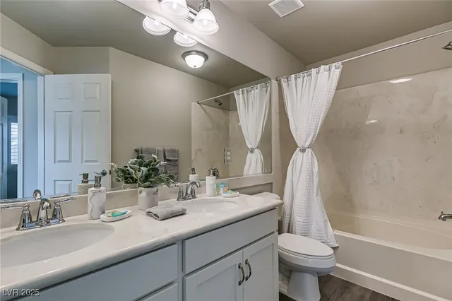 $5,999 | 10072 Kangaroo Island, Las Vegas, NV 89141