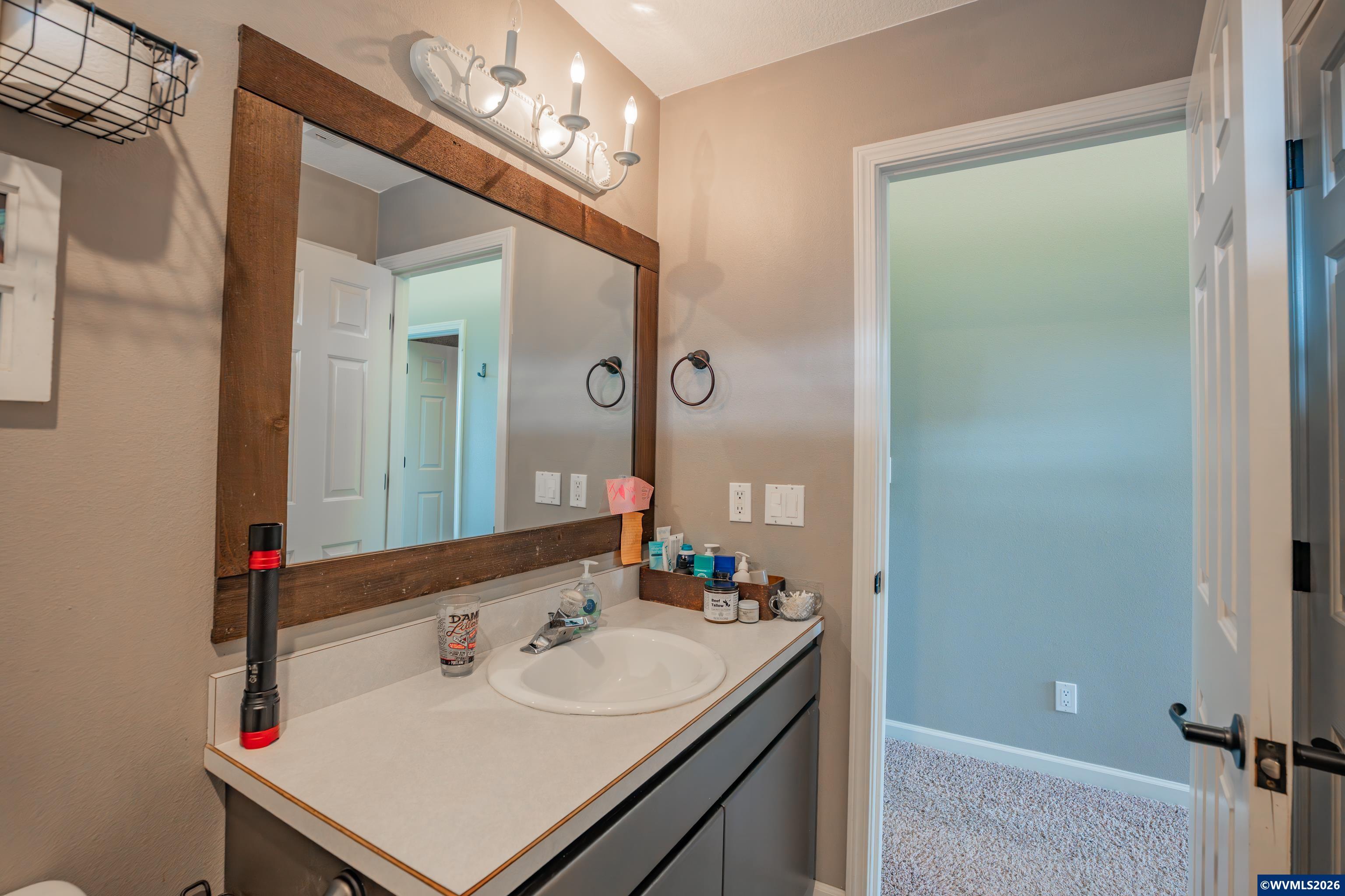 2147 Steelhead Court Lebanon, OR 97355 - Photo 24 of 34