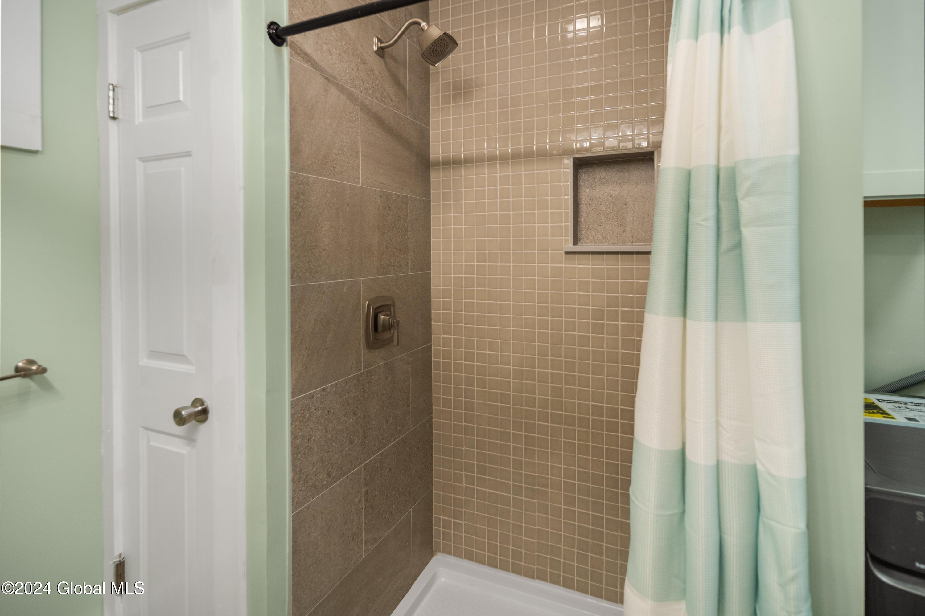 271 Old Loudon Road Colonie, NY 12110 - Photo 15 of 27 Interior 13