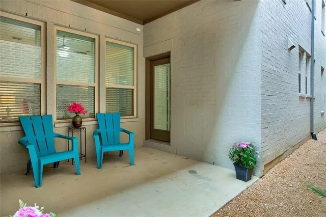 $3,300 | 2221 Longwood Drive, Carrollton, TX 75010