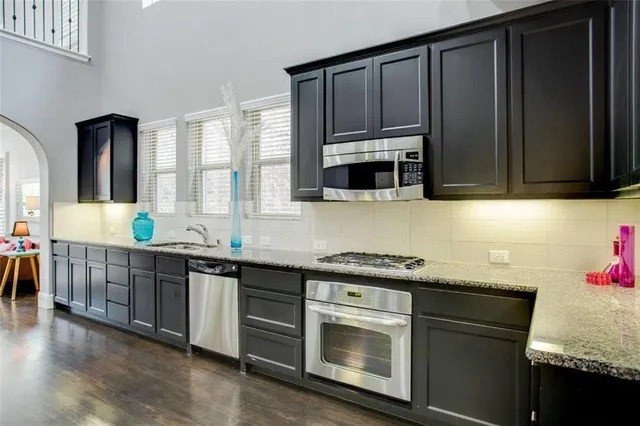 $3,300 | 2221 Longwood Drive, Carrollton, TX 75010