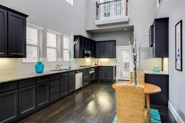 $3,300 | 2221 Longwood Drive, Carrollton, TX 75010