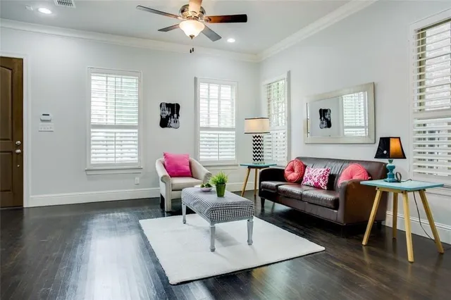 $3,300 | 2221 Longwood Drive, Carrollton, TX 75010