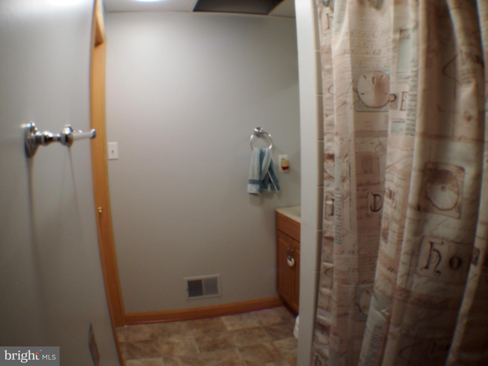 1647 Bay Ridge Road Edgewater, MD 21037 - Photo 22 of 24 Bath
