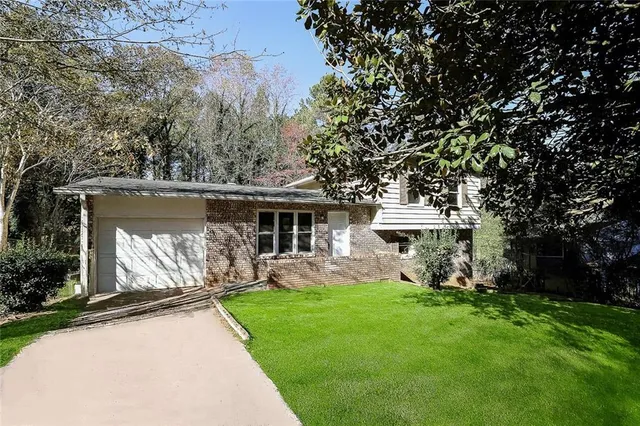 $1,750 | 2821 Petersburg Court, Decatur, GA 30034