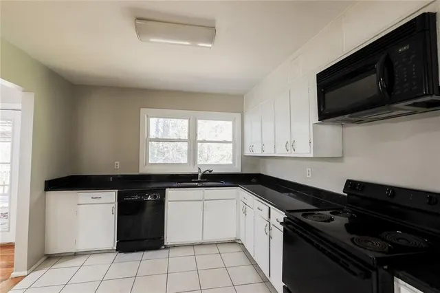 $1,750 | 2821 Petersburg Court, Decatur, GA 30034