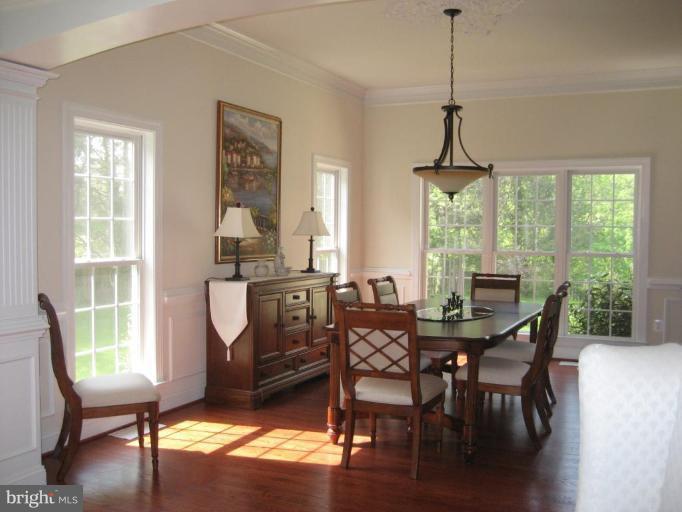 4610 Merritt Road Alexandria, VA 22312 - Photo 8 of 12 Dining Room #2