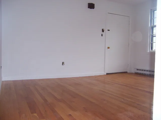 $1,950 | 9 Hillside Avenue, Unit 4, Marblehead, MA 01945