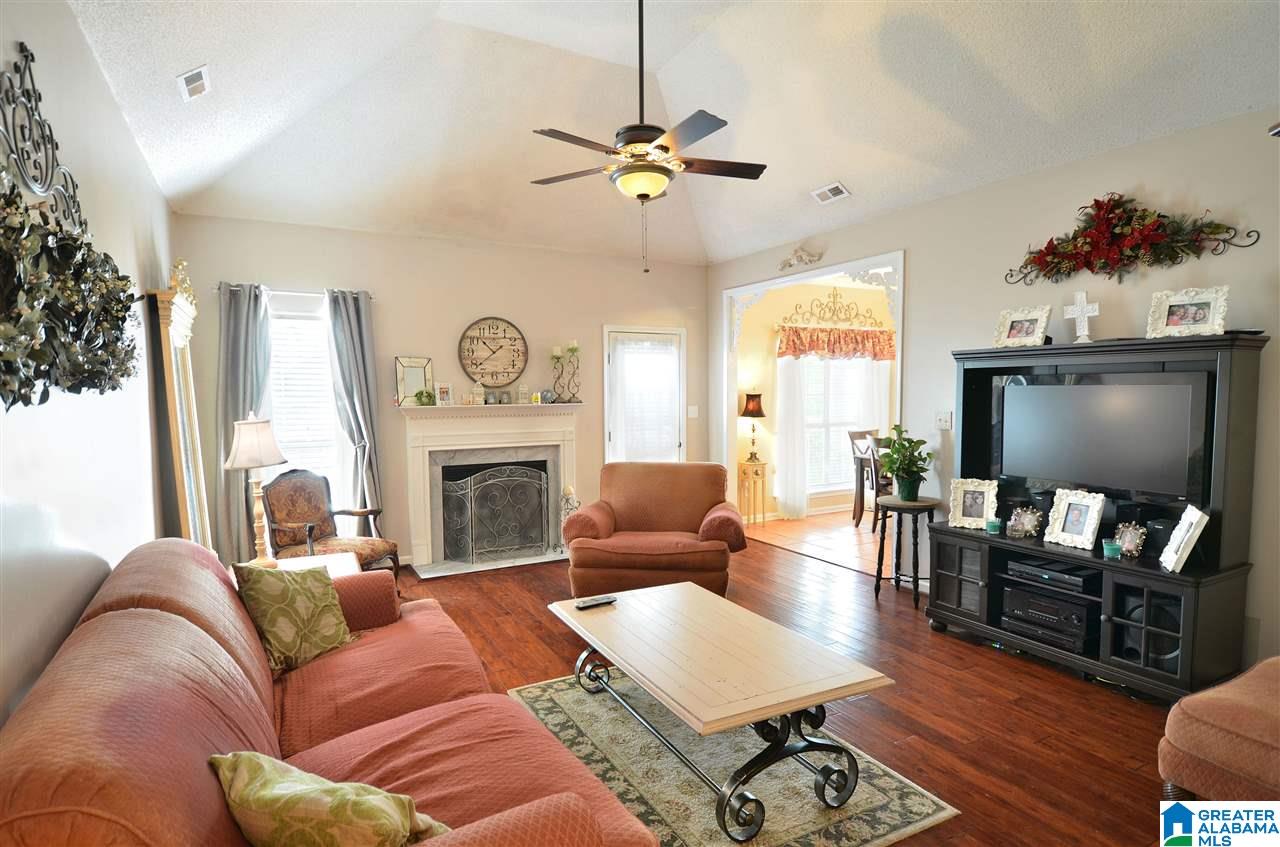 104 Hannah Circle Calera, AL 35040 - Photo 4 of 29